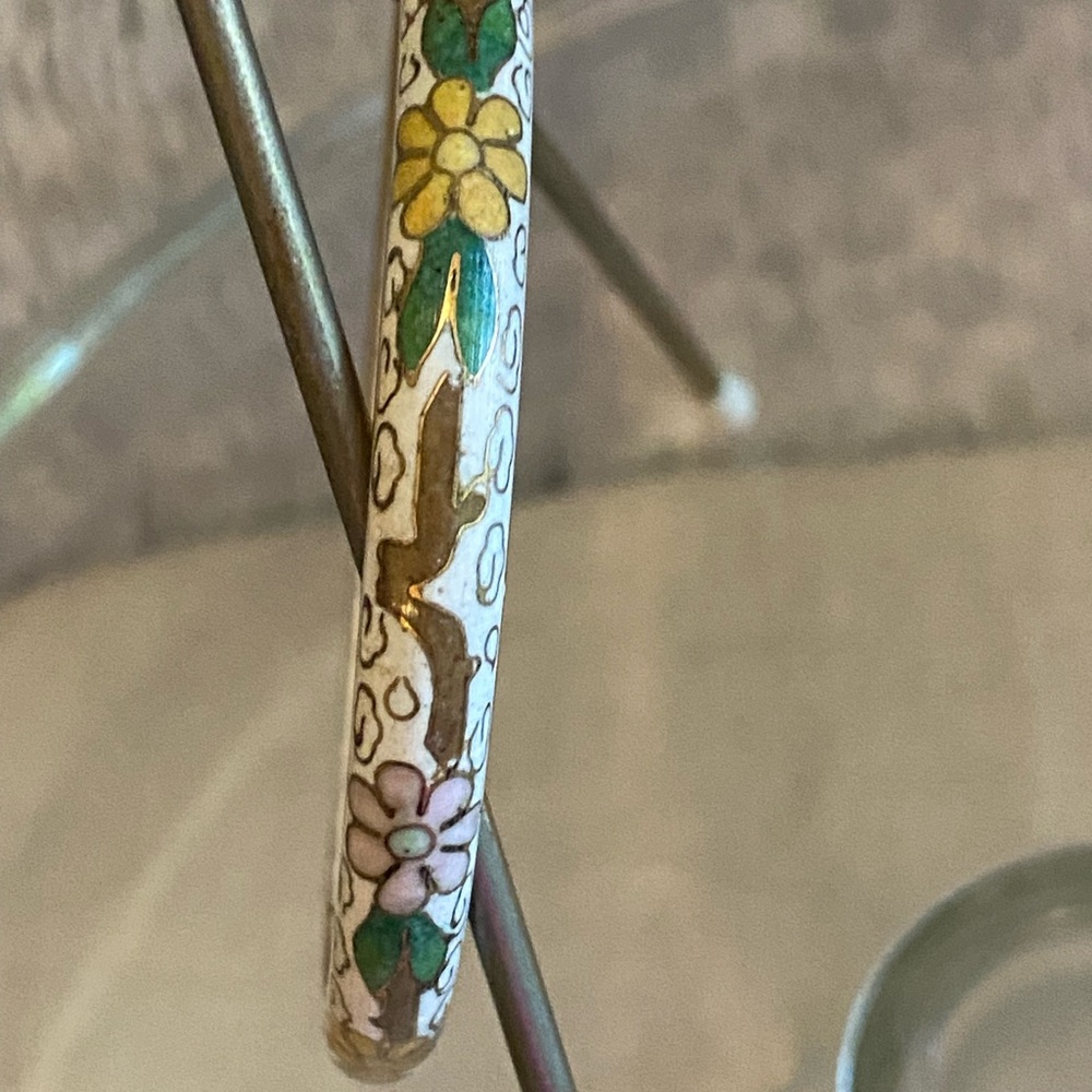 White Cloisonné Enamel Hand Painted Bangle Bracelet w/ Blue Yellow Floral Motif